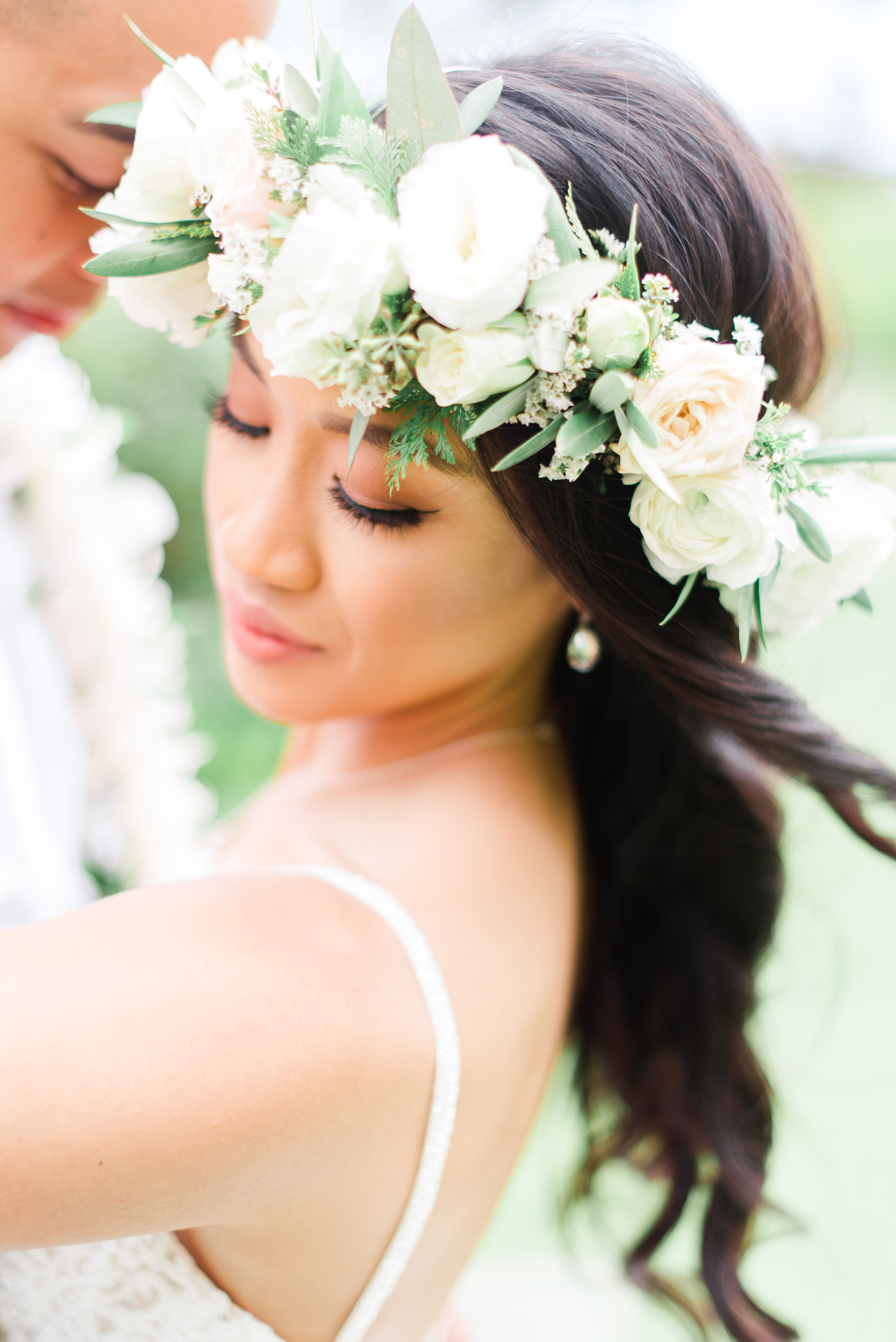 summer-destination-wedding-blush-floral-grand-hyatt-kauai-resort_0076.jpg