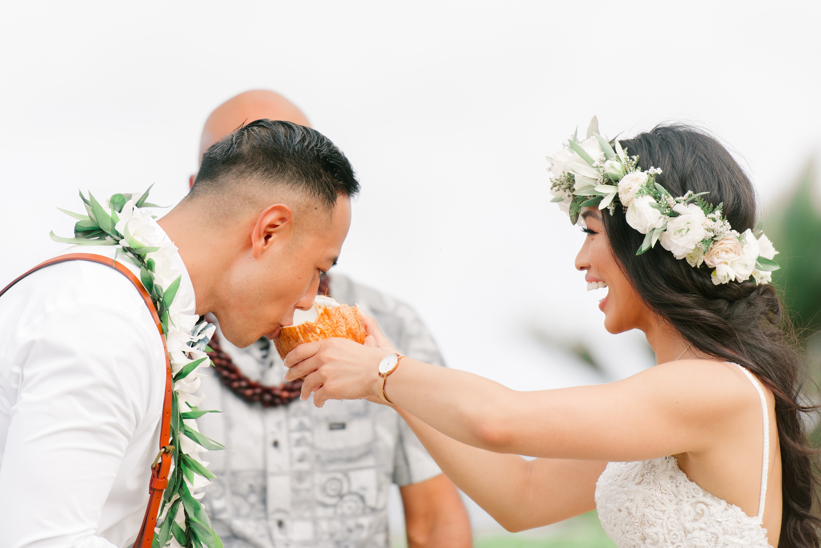 summer-destination-wedding-blush-floral-grand-hyatt-kauai-resort_0110.jpg