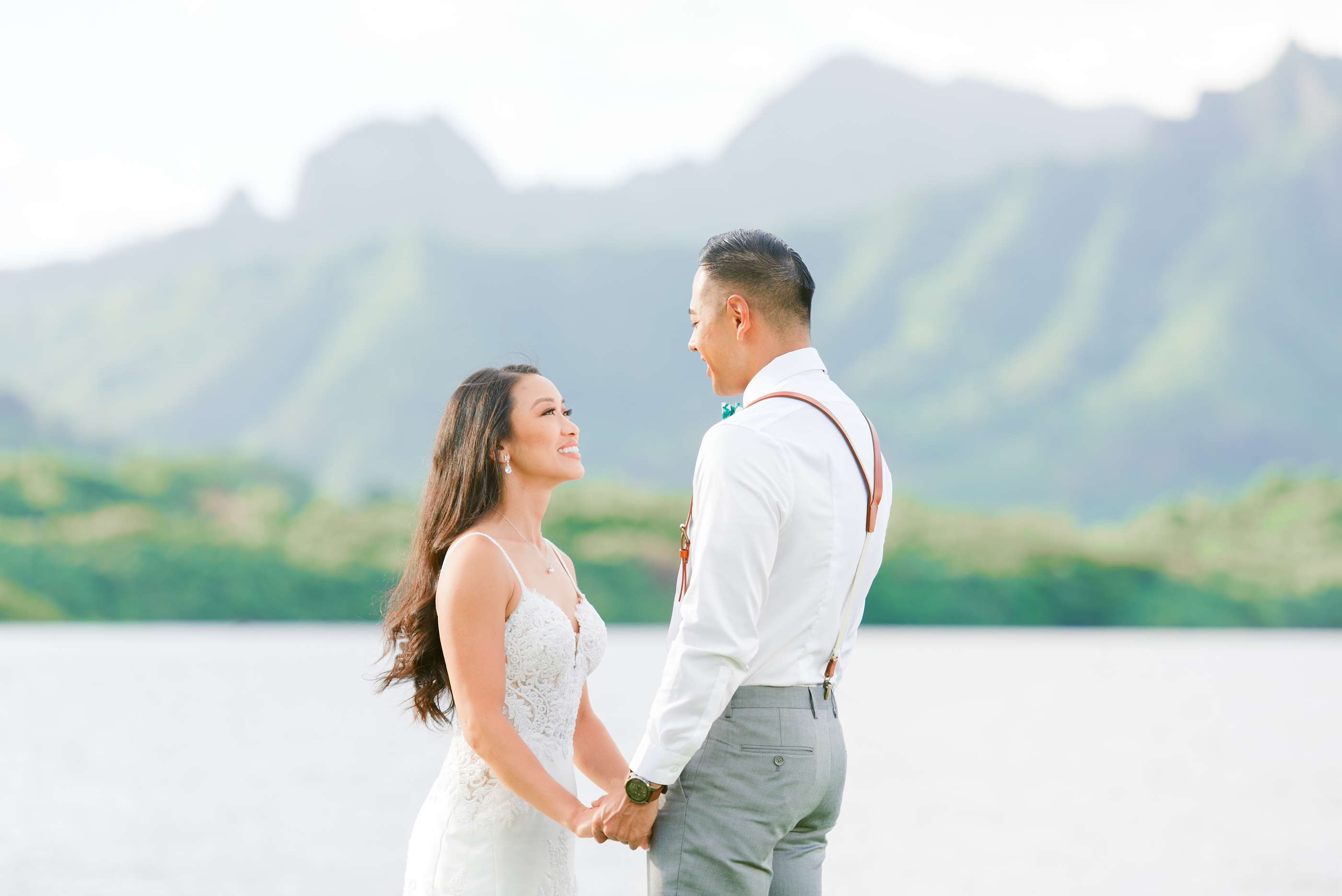 summer-destination-wedding-blush-floral-grand-hyatt-kauai-resort_0136.jpg