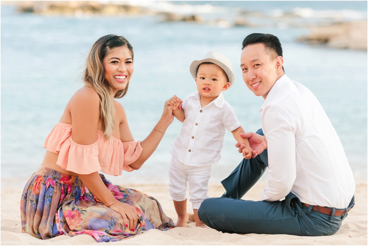 chrisell-alex-oahu-maui-hawaii-wedding-family-beach-photo-session-_0007.jpg