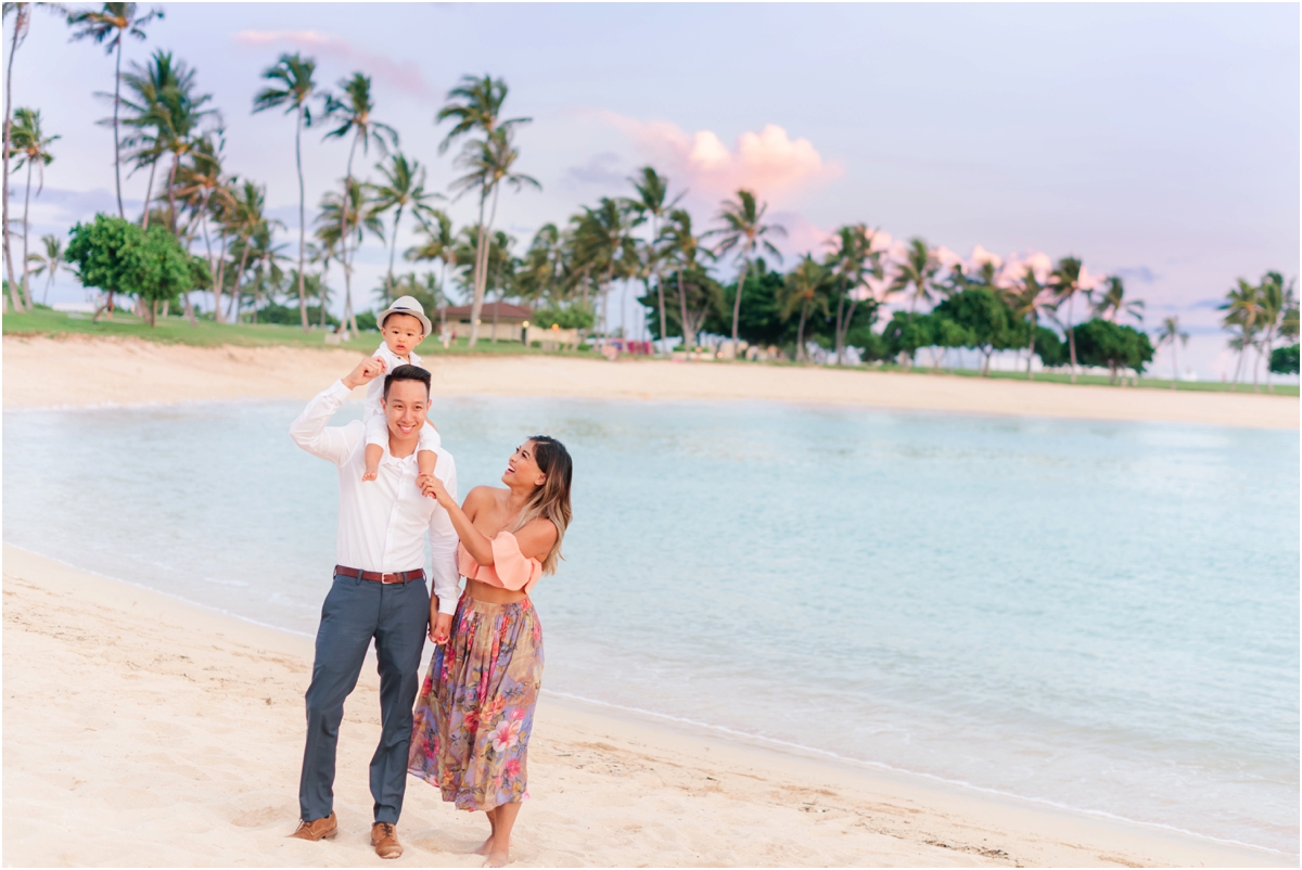 chrisell-alex-oahu-maui-hawaii-wedding-family-beach-photo-session-_0008.jpg