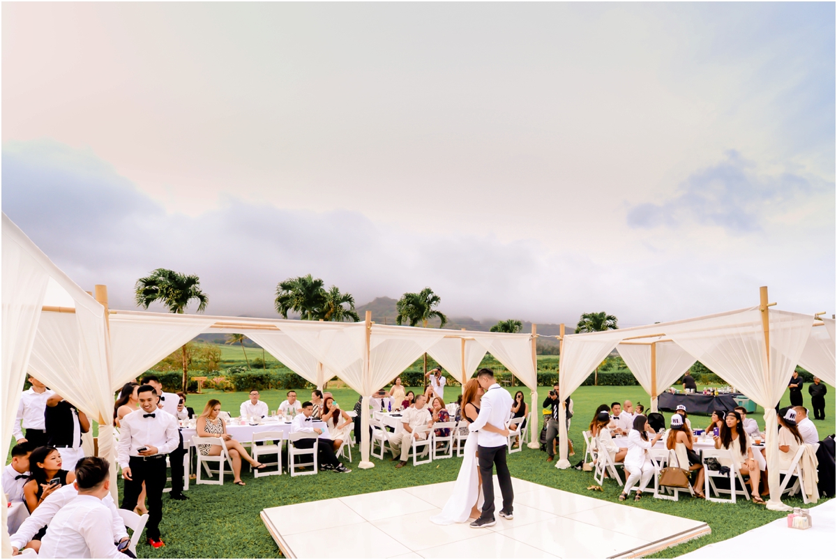 chrisell-alex-oahu-maui-hawaii-wedding-family-beach-photo-session-_0025.jpg